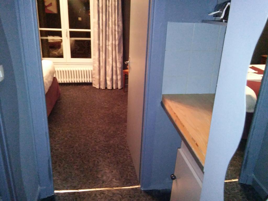 Homtel Le Parc Hotel Allevard Ruang foto