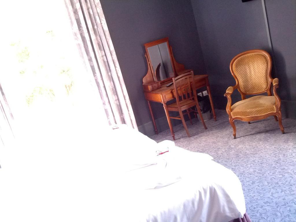 Homtel Le Parc Hotel Allevard Ruang foto