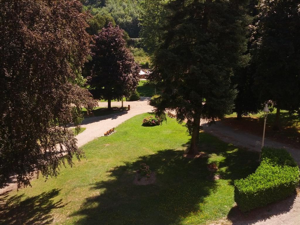 Homtel Le Parc Hotel Allevard Ruang foto