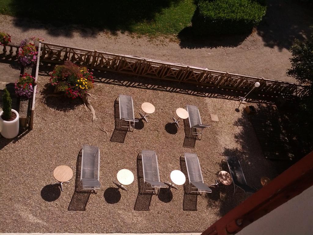 Homtel Le Parc Hotel Allevard Ruang foto