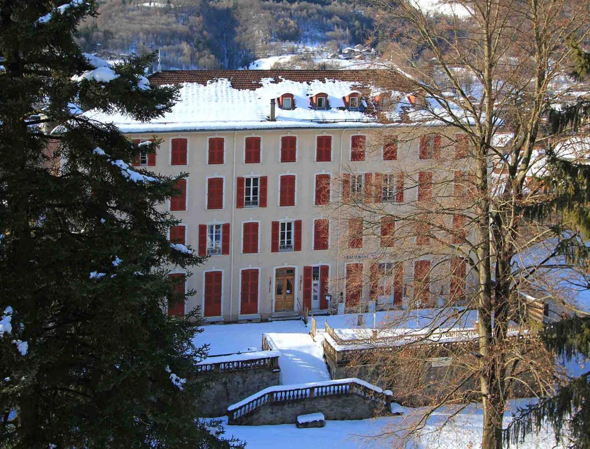 Homtel Le Parc Hotel Allevard Bagian luar foto